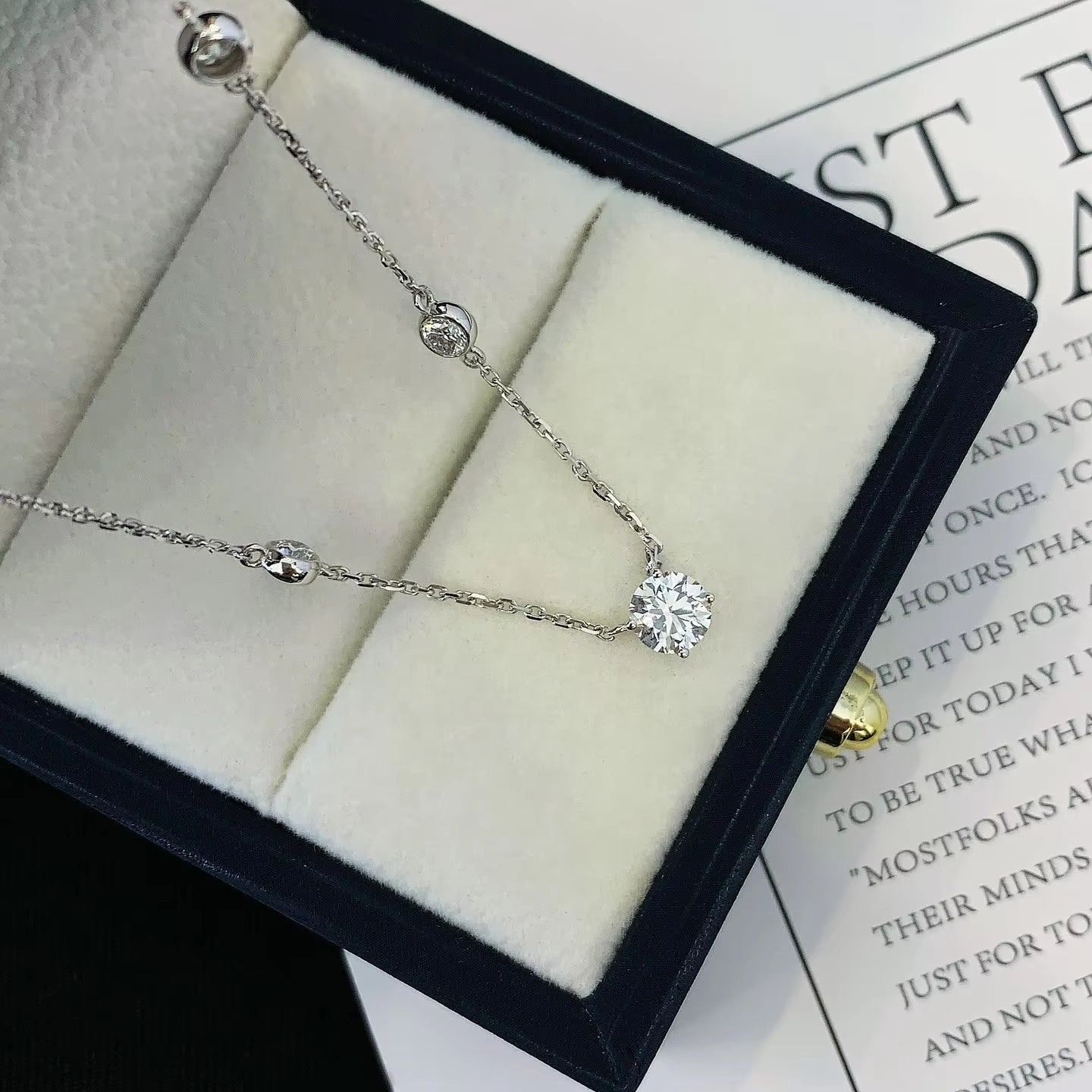 1.00 Carat Lab-Grown Diamond Necklace in 14K White Gold – IGI Certified with Bezel-Set Accents