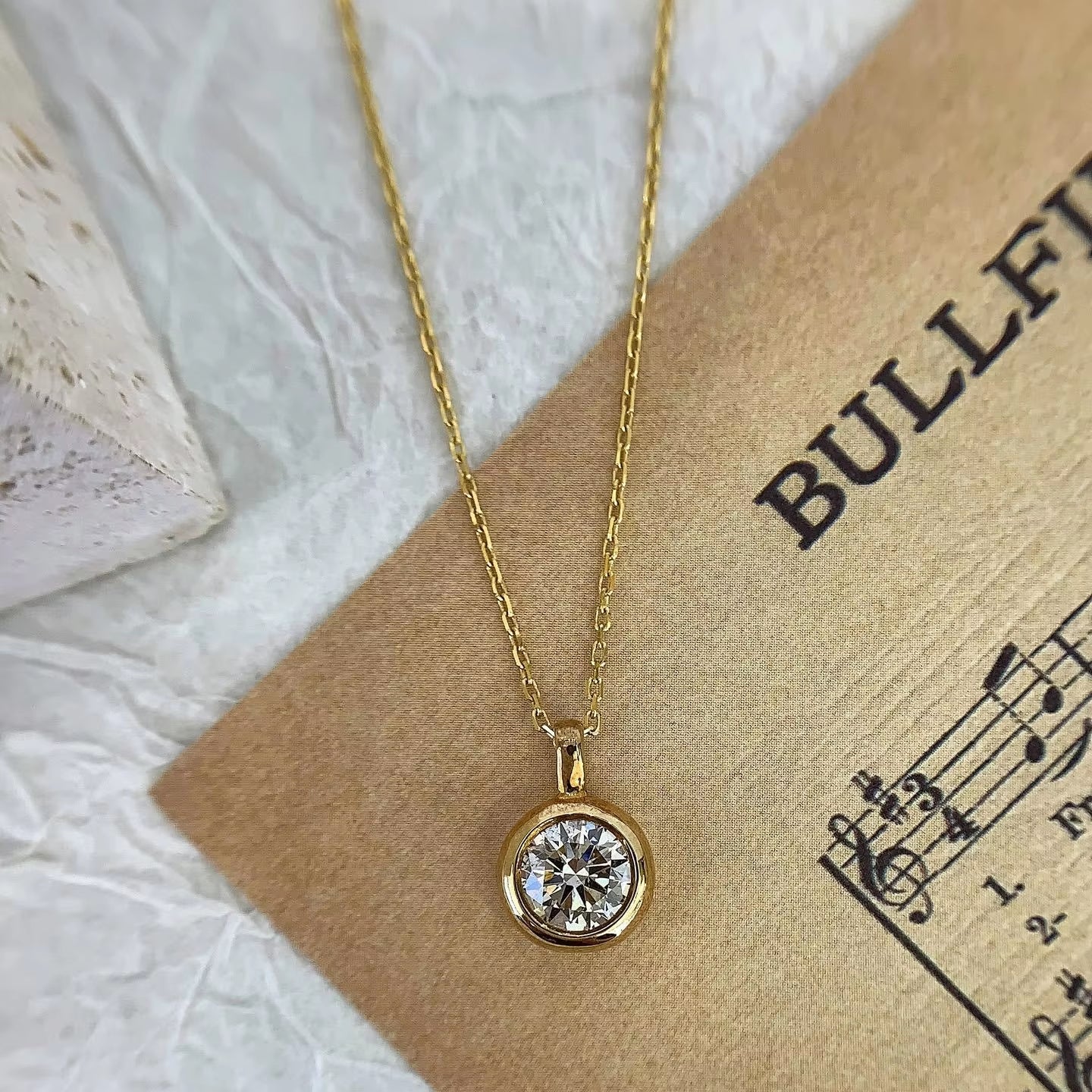 1.00 Carat Round Lab-Grown Diamond Bezel Pendant in 14K Yellow Gold – IGI Certified