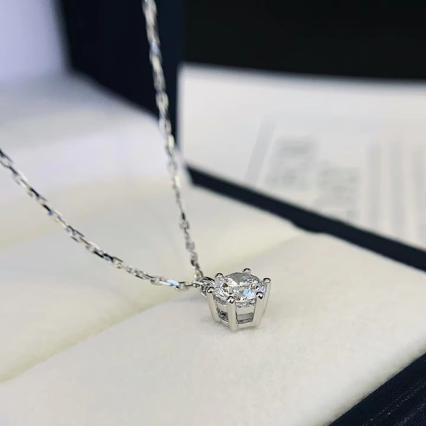 0.60 Carat Round Lab-Grown Diamond Pendant in 14K Gold – IGI Certified