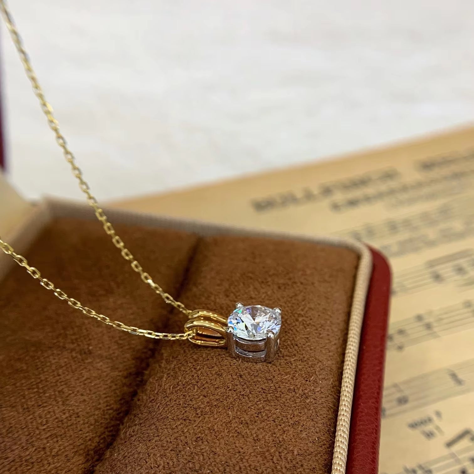1.00 Carat Round Lab-Grown Diamond Solitaire Pendant in 14K Yellow Gold – IGI Certified