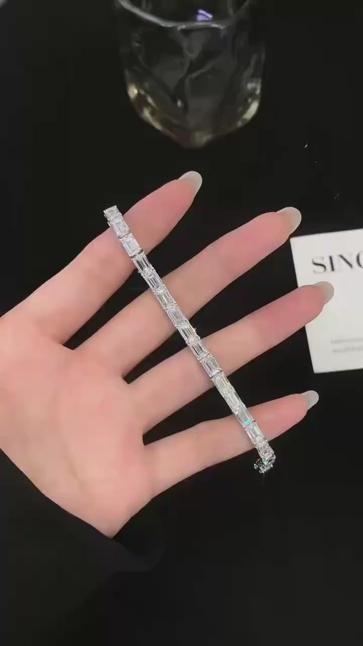 9 Carat Emerald-Cut Diamond Tennis Bracelet in 14K White Gold