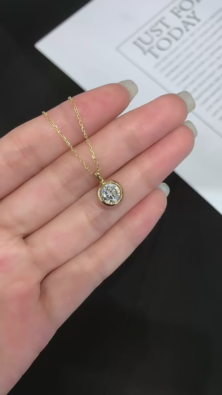 1.00 Carat Round Lab-Grown Diamond Bezel Pendant in 14K Yellow Gold – IGI Certified