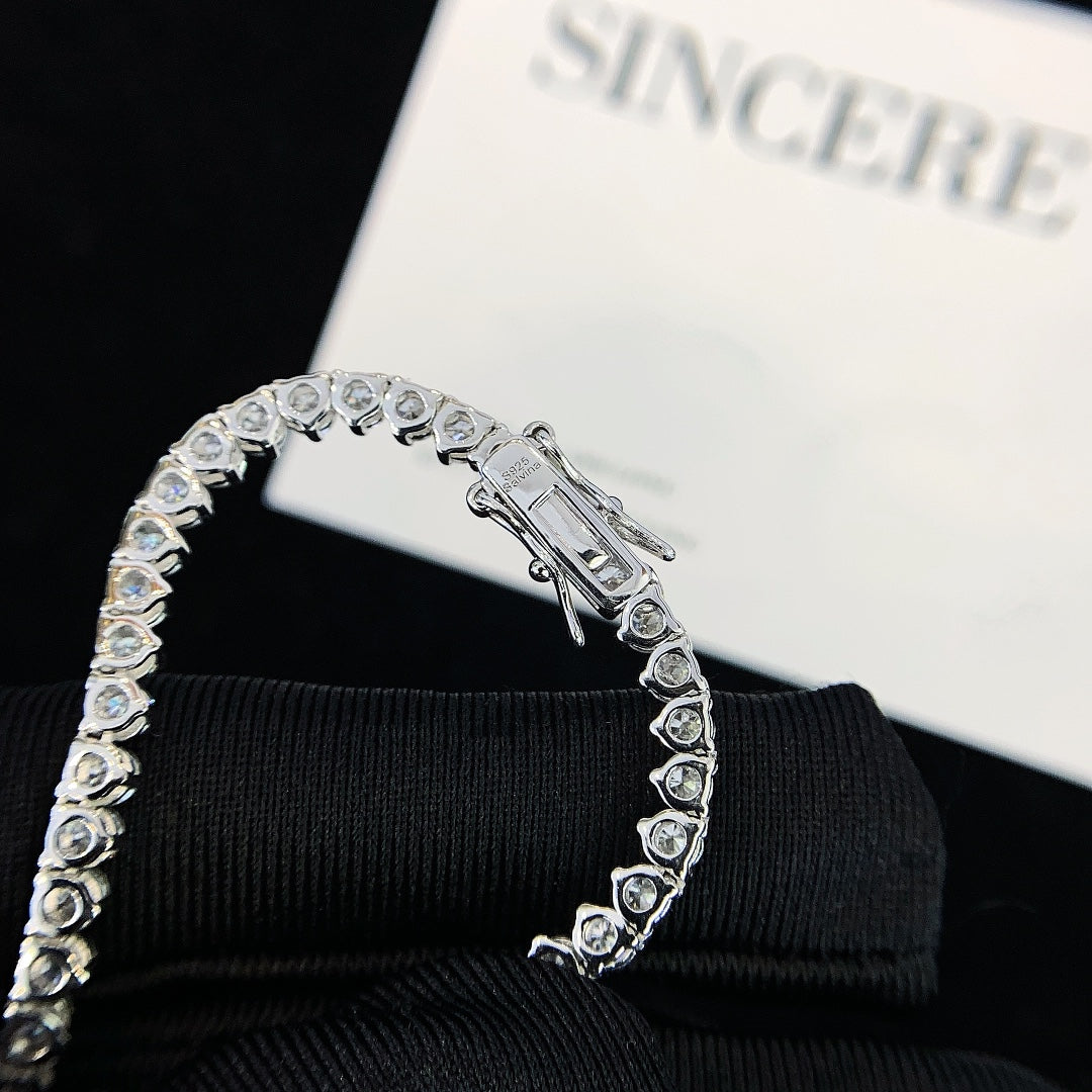 Graduated Diamond Tennis Necklace 14K White Gold